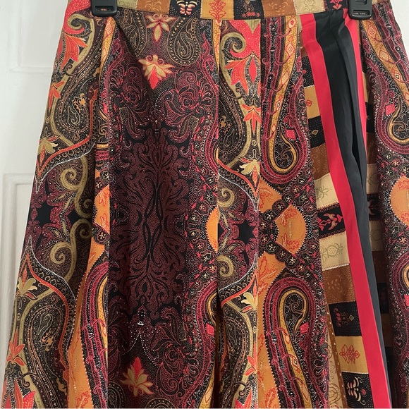Vintage Scarf Skirt with pockets! - Picture 4 of 9